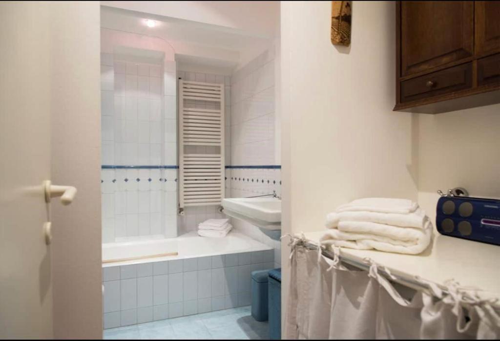 Apartmán Joivy Classic Flat Near Basilica Di Sant'Ambrogio Milán Exteriér fotografie