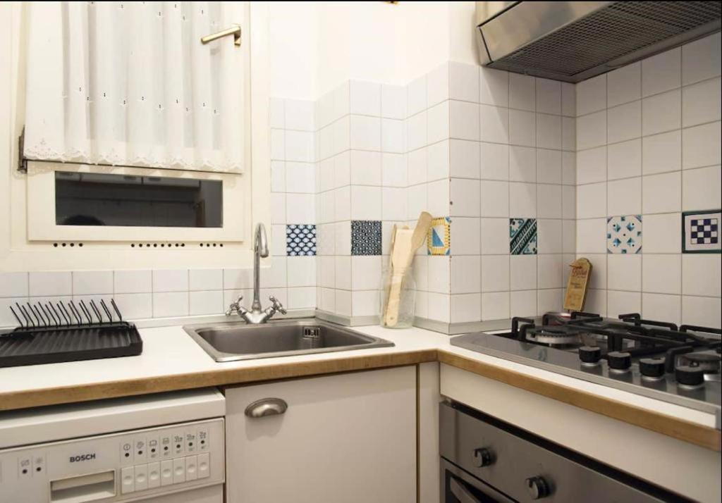 Apartmán Joivy Classic Flat Near Basilica Di Sant'Ambrogio Milán Exteriér fotografie